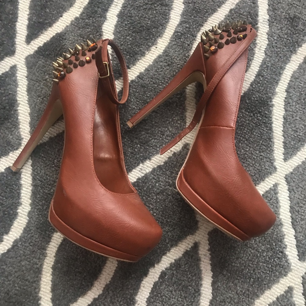 Baker studded heel